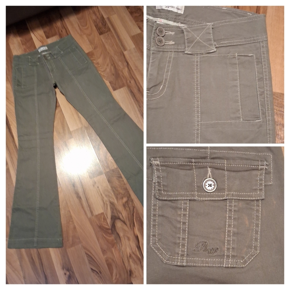 Y2k Plugg Flare Jeans in Olive